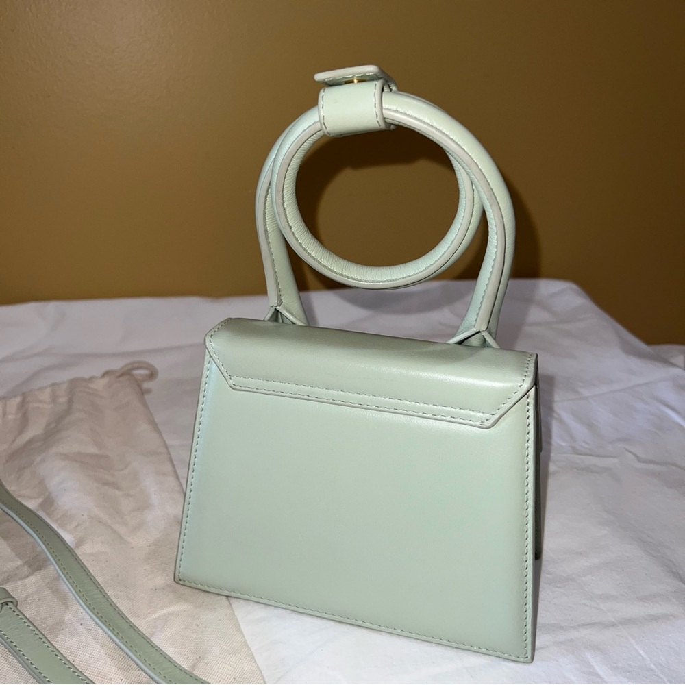 Le Chiquito Noeud Medium Leather Top-Handle Bag - Picture 12 of 16